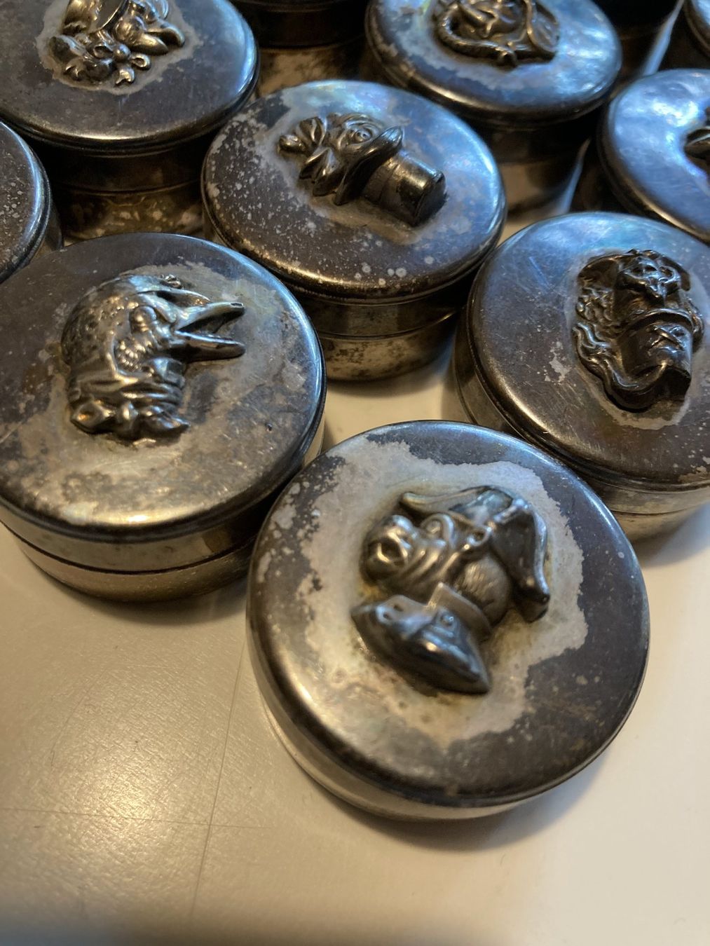 Altro in Cosmetici & Cura: 24 boîtes à pillules, RARE! – Usato da COURGENAY venduto da Soscar 2