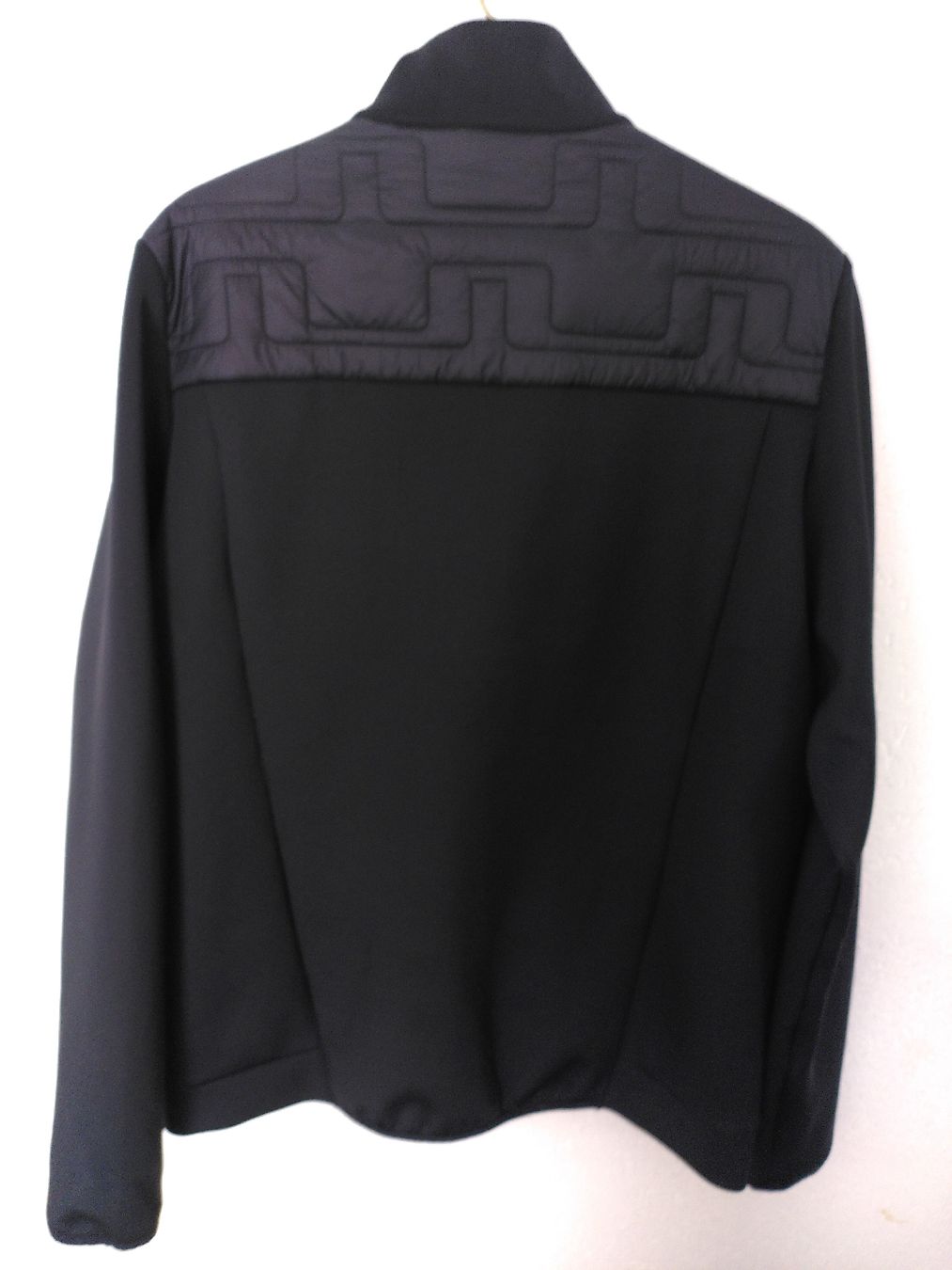 Lindeberg Giacche: Veste J. Lindeberg noire L – Nuovo (secondo la descrizione) da Crans-Montana venduto da patcor888 1