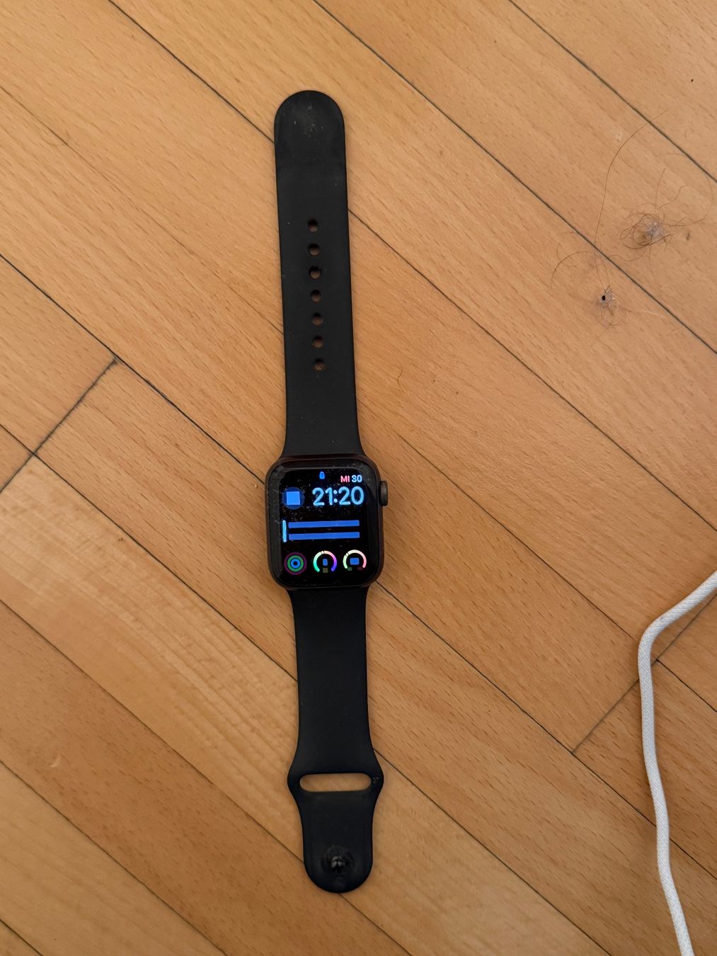 Apple Smartwatch: Apple Watch Series 5 – Gebraucht aus Herrliberg von Samariter1990