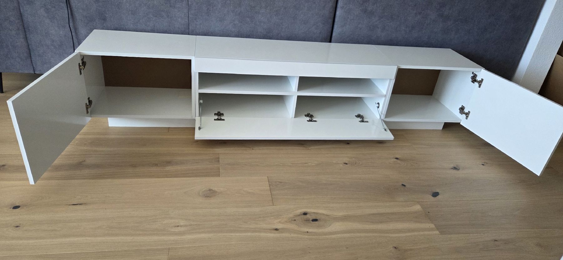 Mobili TV: TV-Lowboard weiss dreiteilig  – Usato da Untersiggenthal venduto da utr_6m5b 2