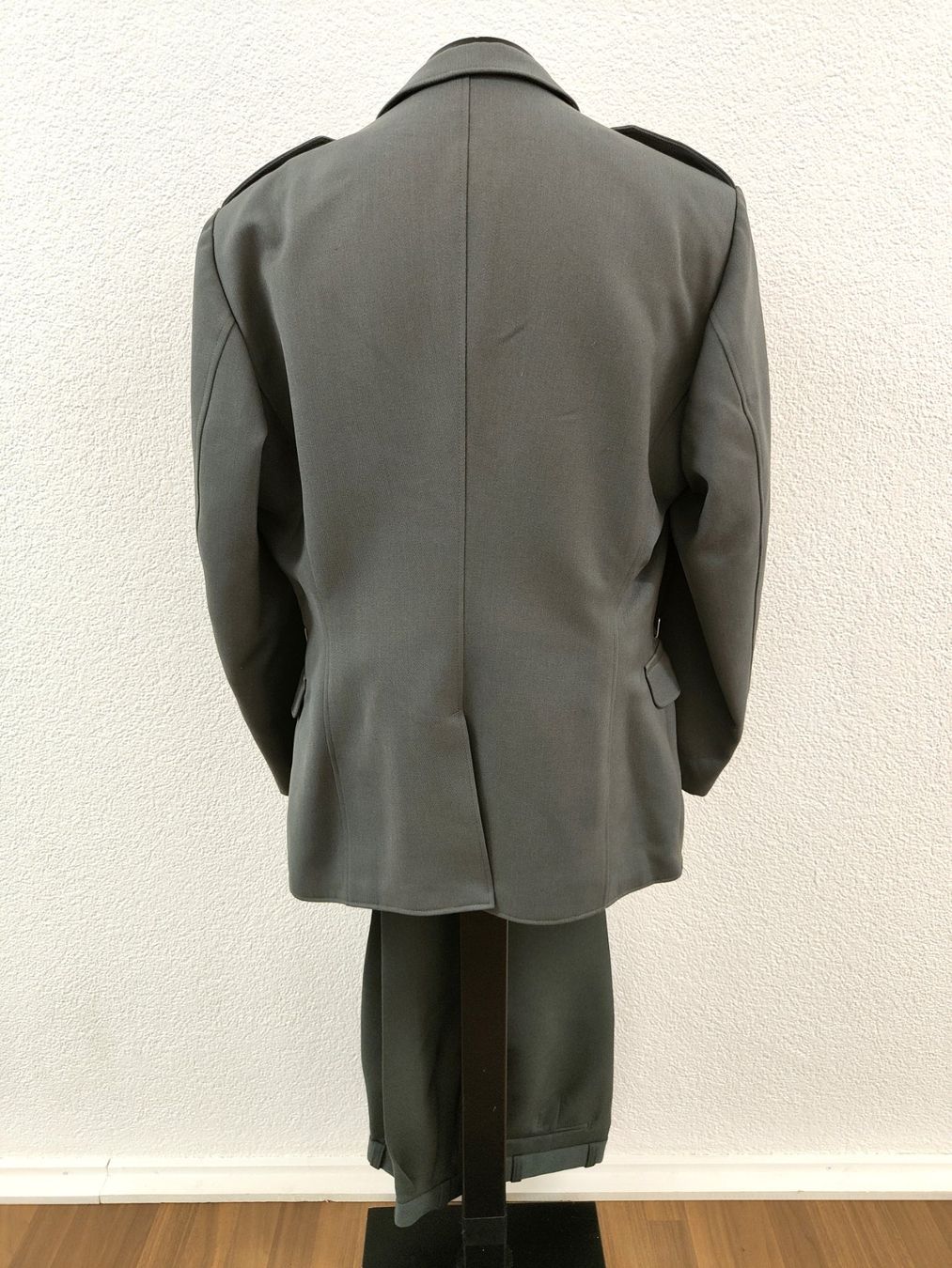 Uniformen: Uniform Ord. 1972, Grenzwacht Set – Gebraucht aus Bauma von SwissMilitaria 4