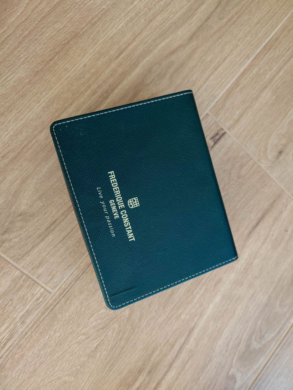 Boîtes de montres: Frederic Constant box – D'occasion à Epalinges par bracelet123