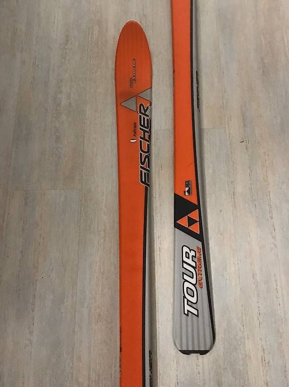Skis: FISCHER Tourenski 163 cm – D'occasion à Kerns par inspo