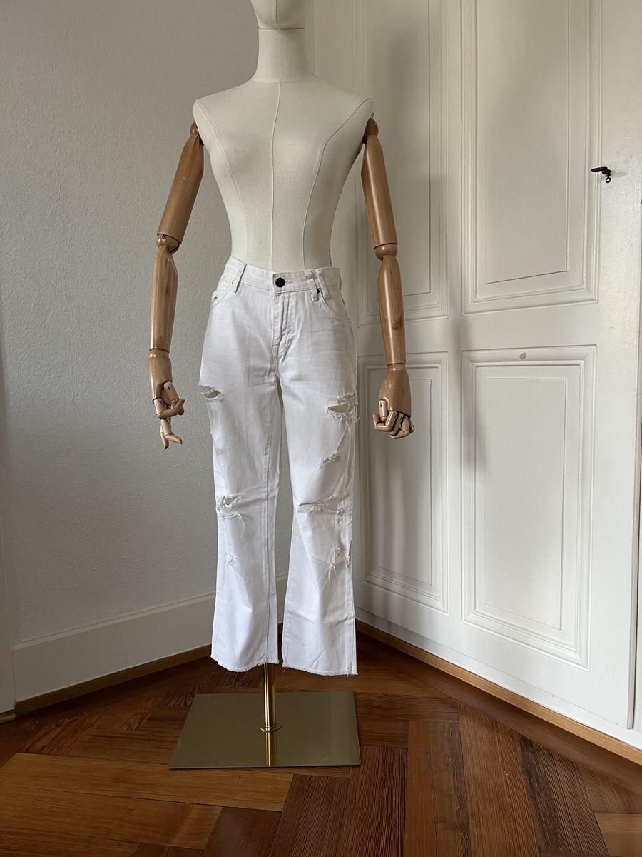 Zara Jeans: Zara Basic White Distressed Cropped Jeans - Summer 👖 – Usato da Mies venduto da Nib2011