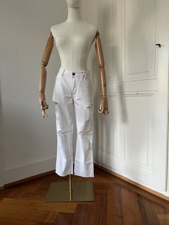 Zara Basic White Distressed Cropped Jeans - Summer 👖