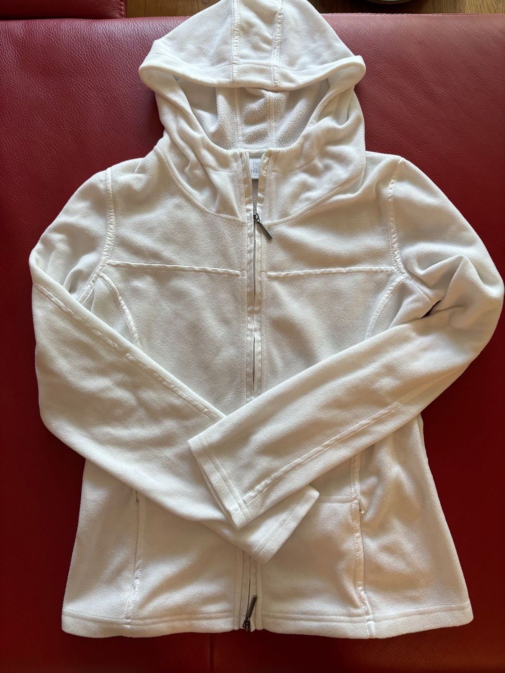 Madeleine Giacche: Fleecejacke Weiss mit Kapuze Grösse 36 – Usato da luzern venduto da Gipsy201