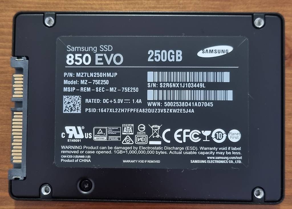 Dischi rigidi: SSD 250 Gb – Usato da vevey venduto da pascal028