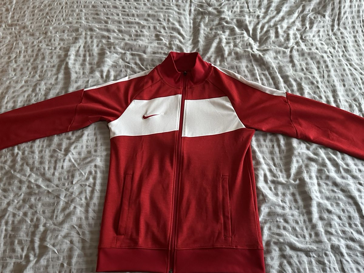 Nike Maglioni & Felpe: Nike Pullover  – Usato da St. Gallen venduto da Bigt93 1