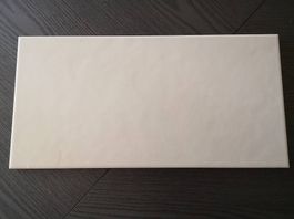 Faïence émaillée 200 x 400mm blanc 1er choix (10.62m2 env.)