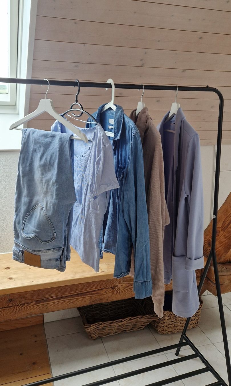 Lotti di vestiti: Kleiderset blau/beige Gr. L – Usato da Boniswil venduto da Cfischer0