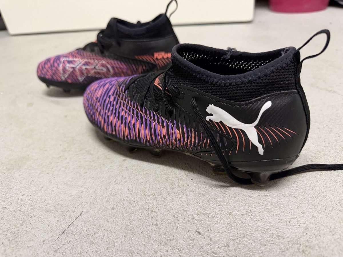 Puma Herrenschuhe: Fußballschuhe – Gebraucht aus Niederwangen BE von KBL85