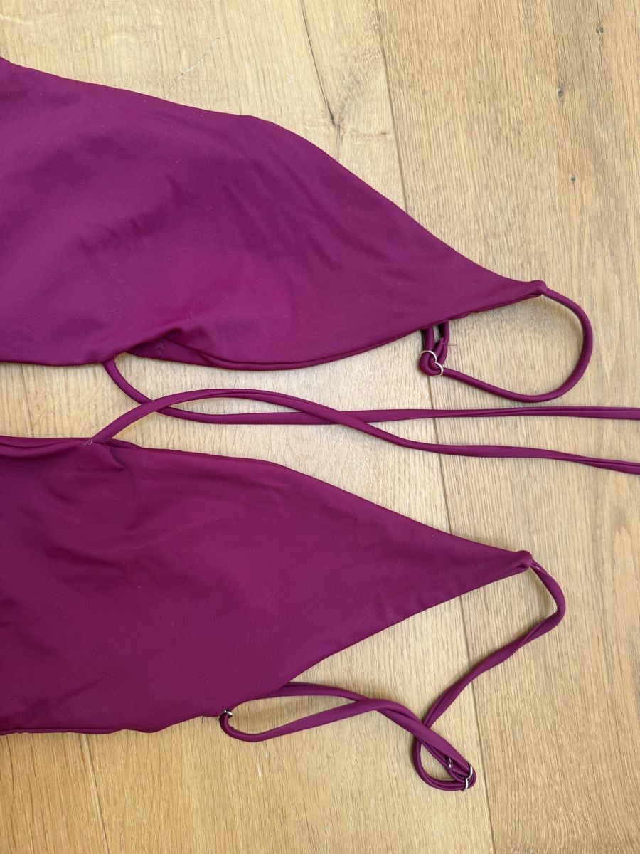 Badekleider & Bikinis: Badeanzug, Gr. S, Rückenfrei – Gebraucht aus Gelterkinden von teddywidder 1