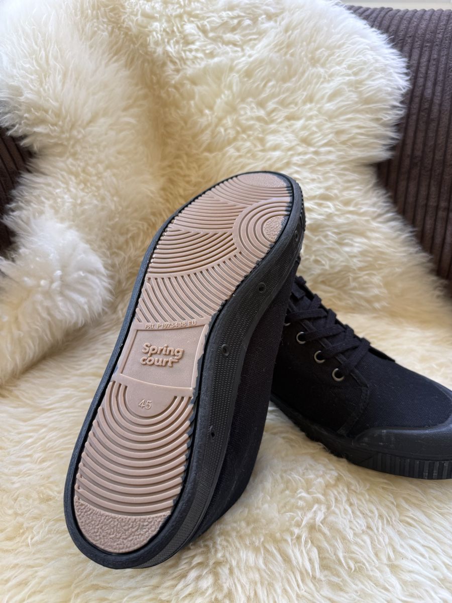 Scarpe da uomo: Spring Court B2 Canvas Schuhe, Schwarz, Grösse 45 – Nuovo (secondo la descrizione) da Biel/Bienne venduto da lichterhoh 2