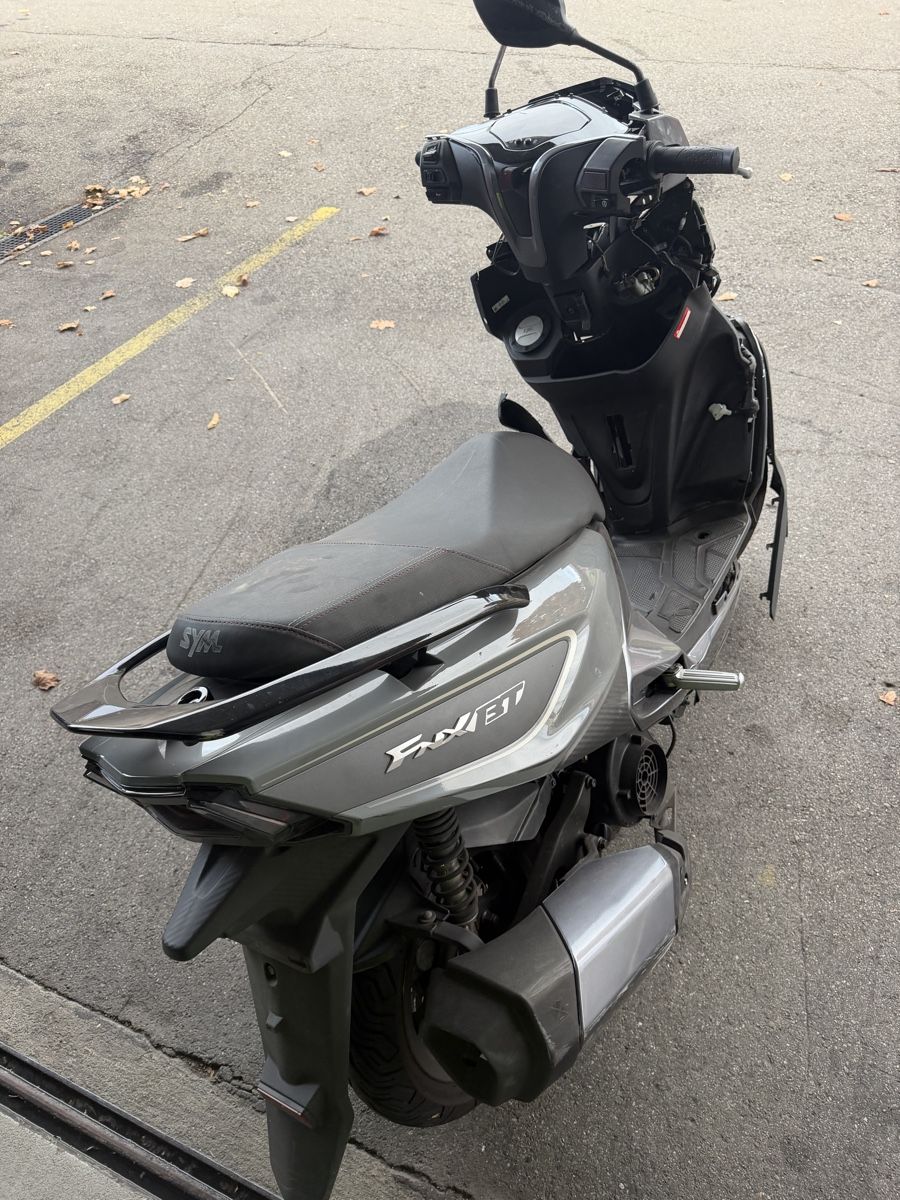 Sym Strasse: Sym 125 2022 – Defekt aus Dübendorf von Jiimmy24 1