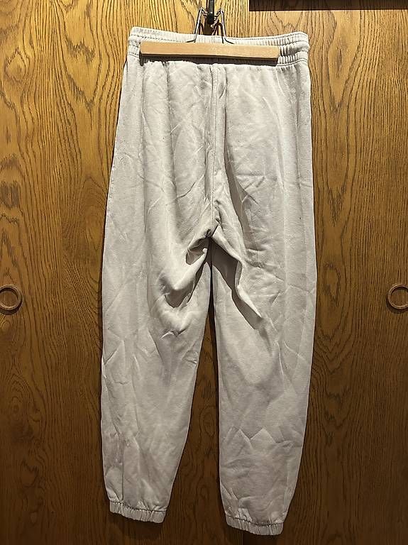 Pantalons: Beige Jogginghose  – D'occasion à Langnau am Albis par npi_rsc8 1