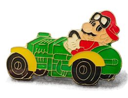U146 - Pin Nintendo Super Mario - mit Rollbrett