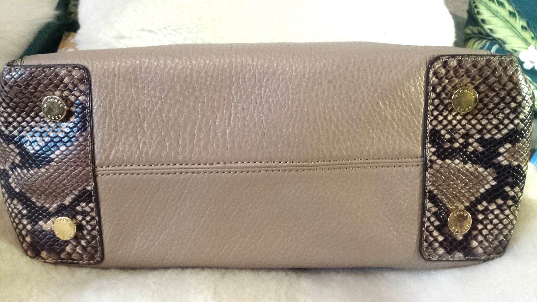 Michael Kors Taschen für Damen: Portoaktion! Michael Kors Riley Tasche, Leder Beige, Python – Neu (gemäss Beschreibung) aus Luzern von Zimprich 4
