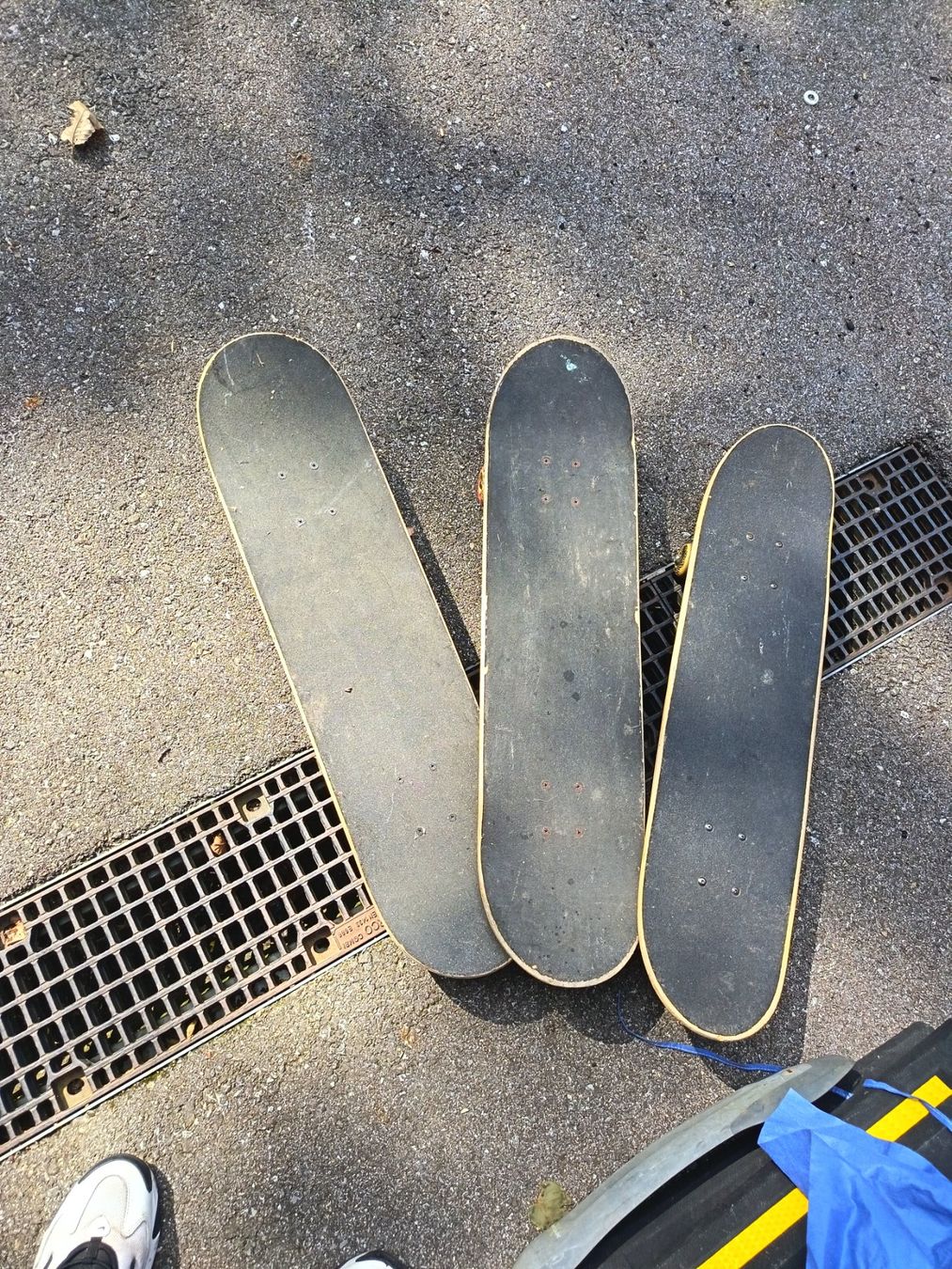 Skateboards: Planches skateboard 3 pièces set utilisé état correct – Usato da Vouvry venduto da osiris02 1