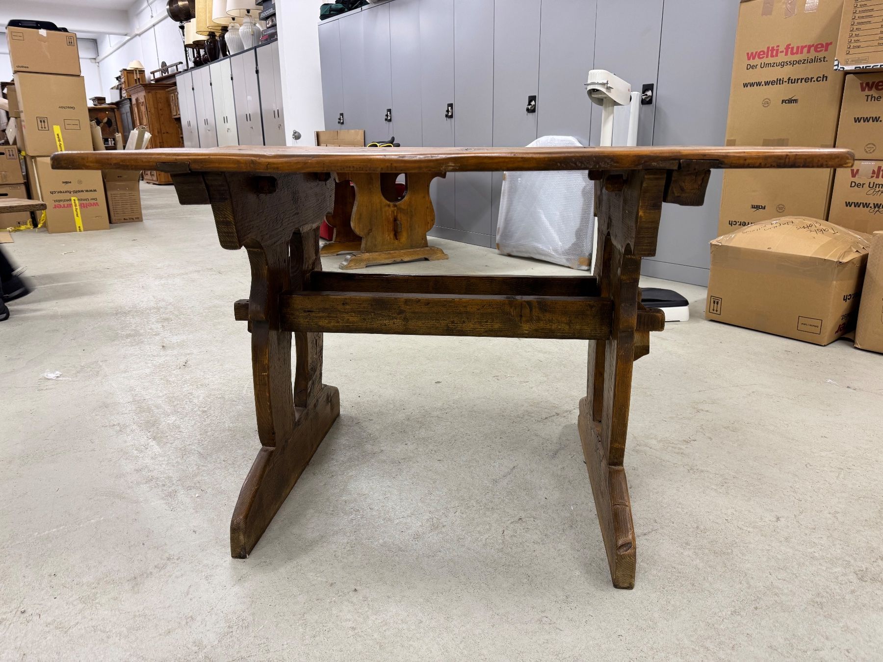 Tavoli: Exquisite Rustic Wooden Table – Usato da Oeschseite venduto da -Luxury-On-Line- 1
