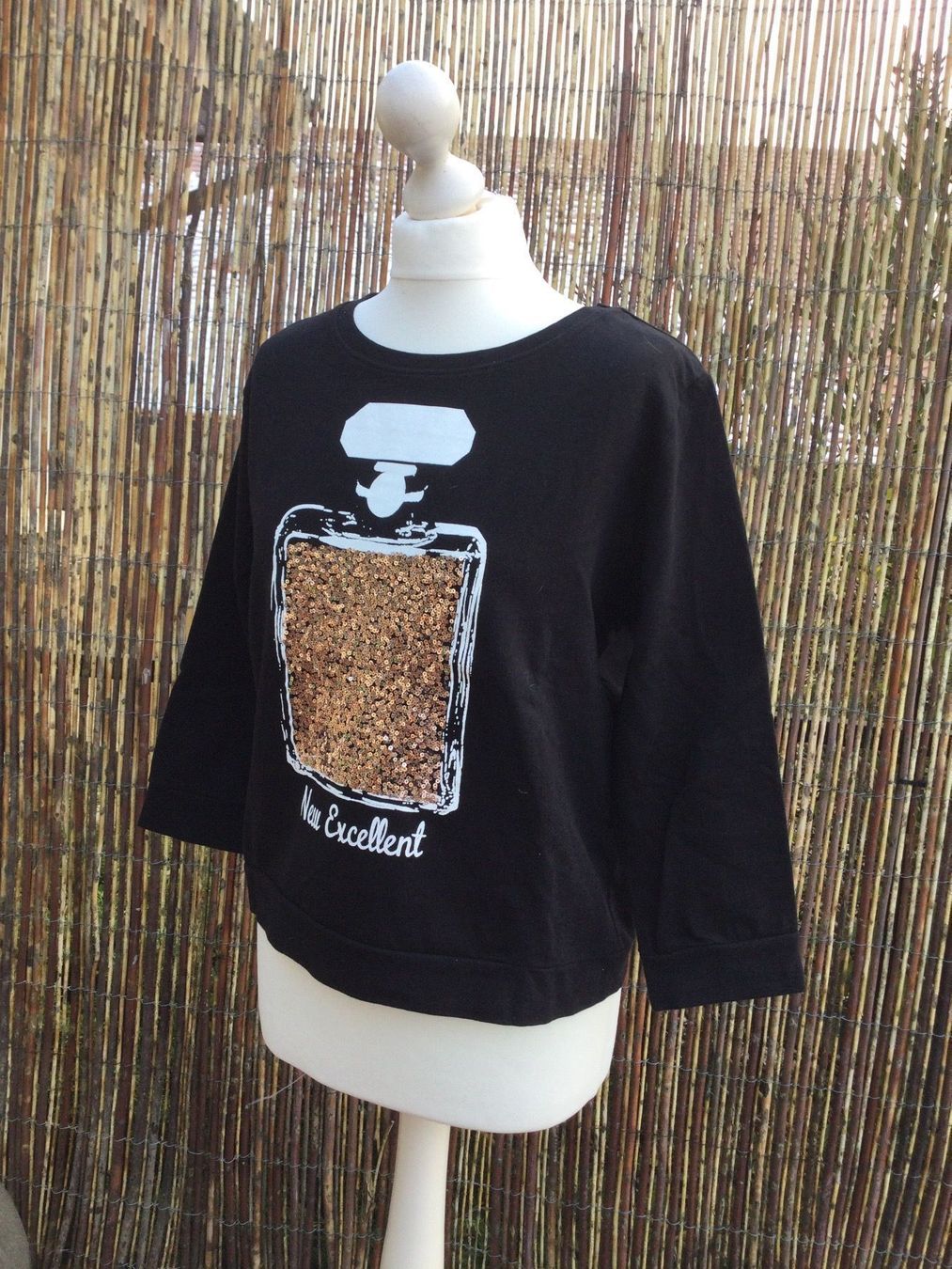 Pulls & Sweat-shirts: Pull noir motif flacon de parfum NO NAME, taille S – Neuf (Voir description) à Agiez par chouchanelle 2