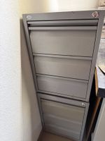 2 Original Lista Metallschränke Gebraucht mit Schlüssel