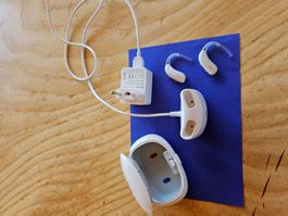 Appareils auditifs Signia avec chargeur état correct
