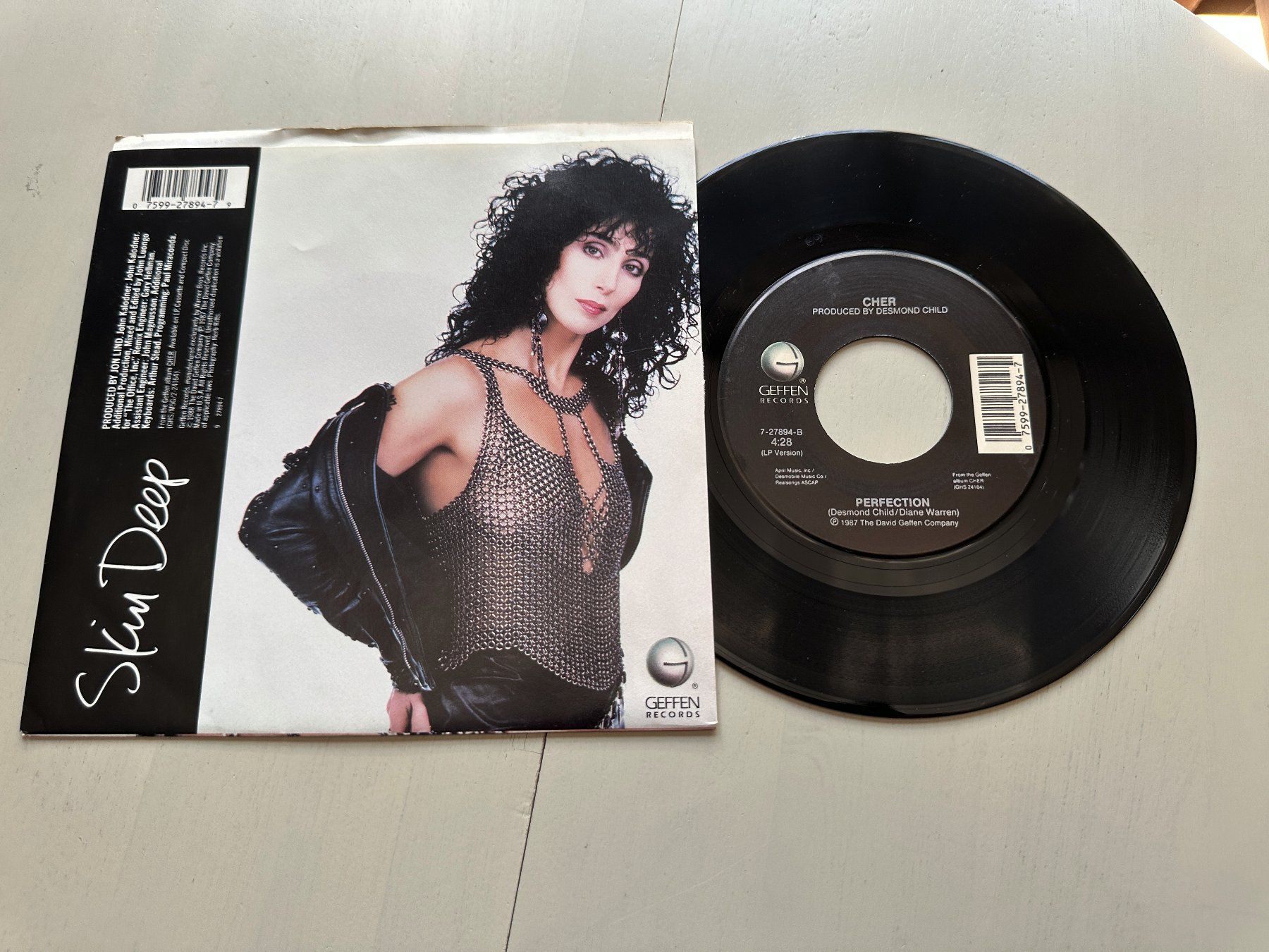 Vinyles: CHER tolle Kult Single Top Skin deep USA differnt 80's – D'occasion à Basel par Partridge 1