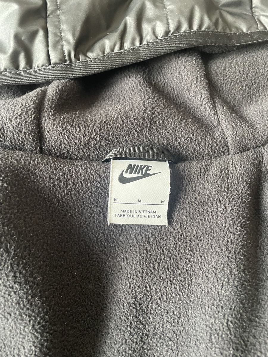 Nike Giacche: Nike Übergangsjacke schwarz grösse M – Usato da Bern venduto da pesche789 3