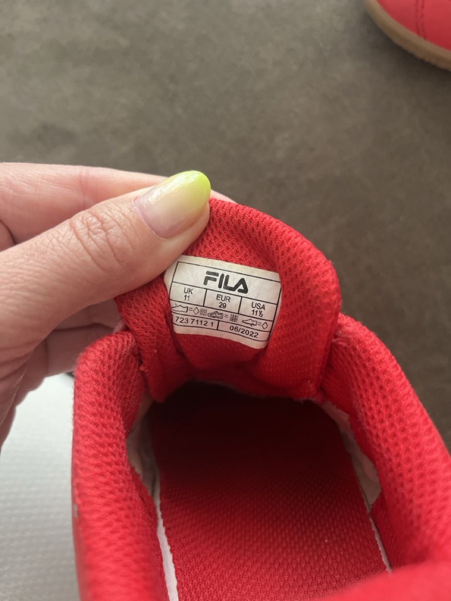 Fila Scarpe per ragazzi: Fila Kinder Hallenschuhe Gr. 29, Rot! – Usato da Kaisten venduto da saleforfun 2