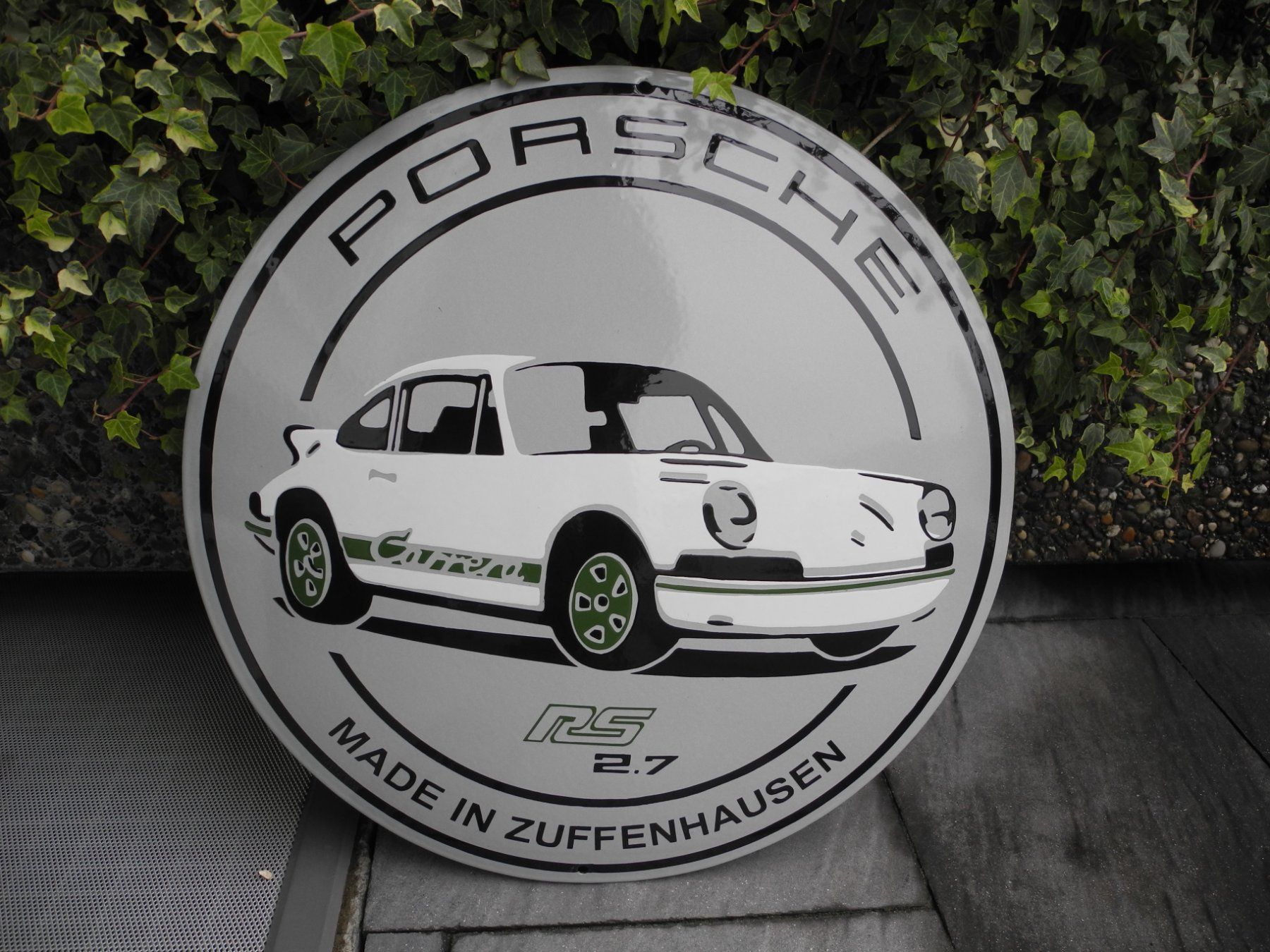 Porsche Insegne: GROSSES PORSCHE EMAILSCHILD – Nuovo (secondo la descrizione) da Reinach AG venduto da Huckleberrysix