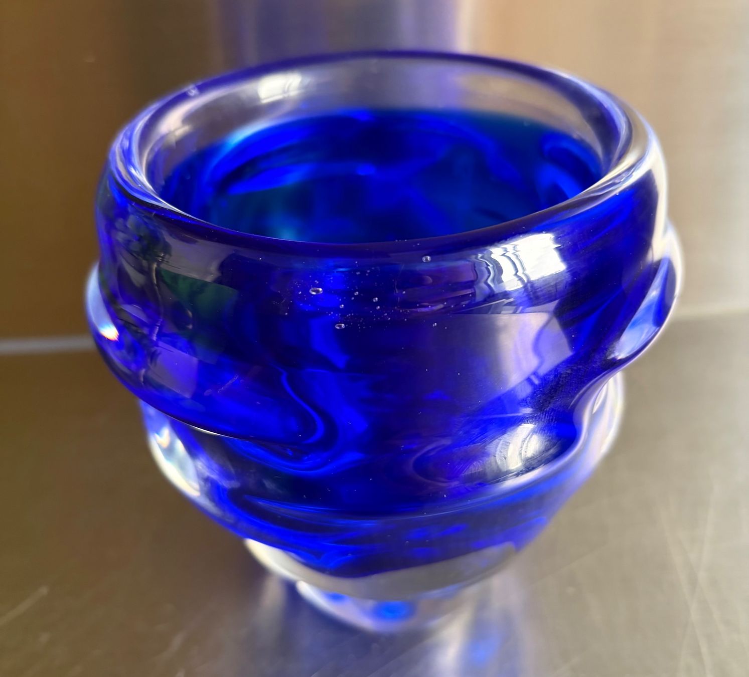 Vase & Récipients: dickwandige, schwere, blaue, wunderschöne Glas-Vase – D'occasion à St.Gallen par Boergie 1