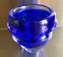 dickwandige, schwere, blaue, wunderschöne Glas-Vase