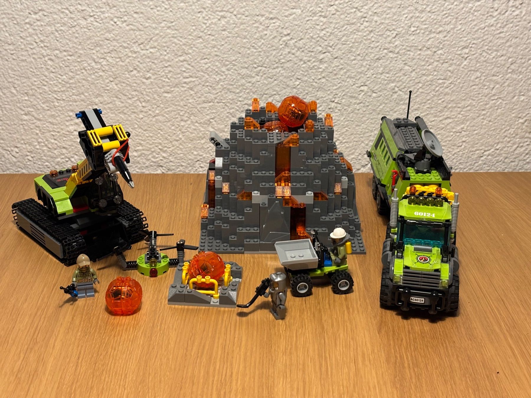 Giocattoli: Lego City Vulkan 60124 – Usato da Thalwil venduto da jes_w7vz