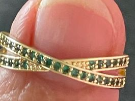 Très Jolie bague vintage jaune 58 pierres fines  émeraudes