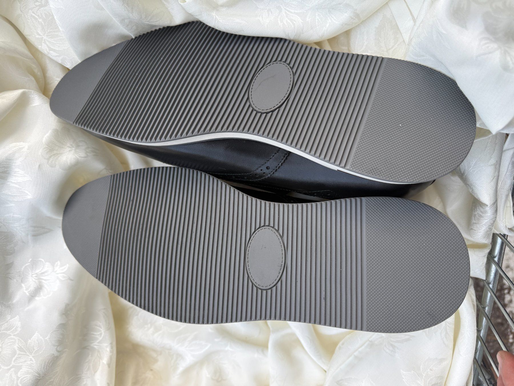 Herrenschuhe: Lederschuhe Größe 45 – Neu und originalverpackt aus Vacallo von cri_229f 4