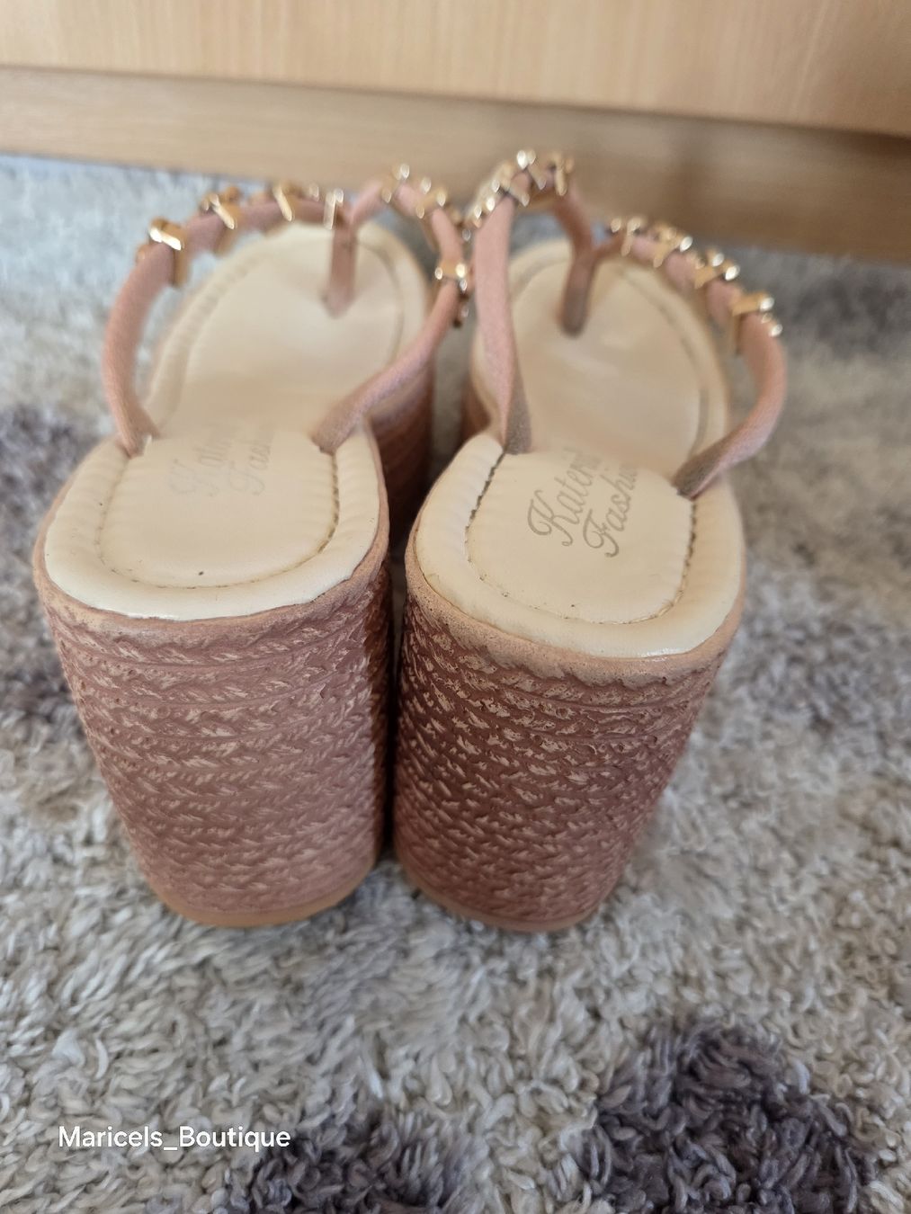 Scarpe da donna: Platform Sandals Pink Flower Detail Size 35 – Usato da Winterthur venduto da Maricels_Boutique 7