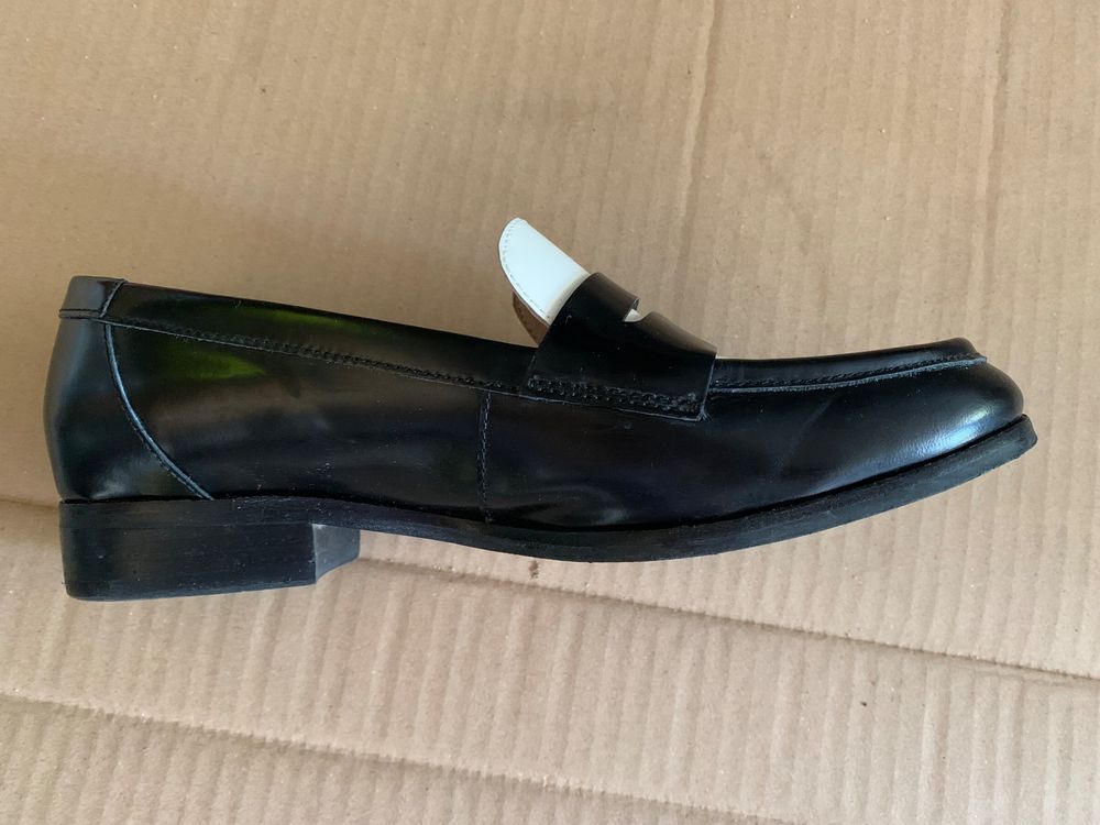 Clarks Scarpe da donna: Clarks Narrative Echt Leder Loafer, Schwarz/Weiss, Gr. 38 – Usato da Stäfa venduto da SAGA28 1