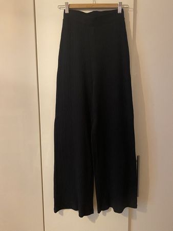 Damen Hose Rippstrick schwarz Grösse S 