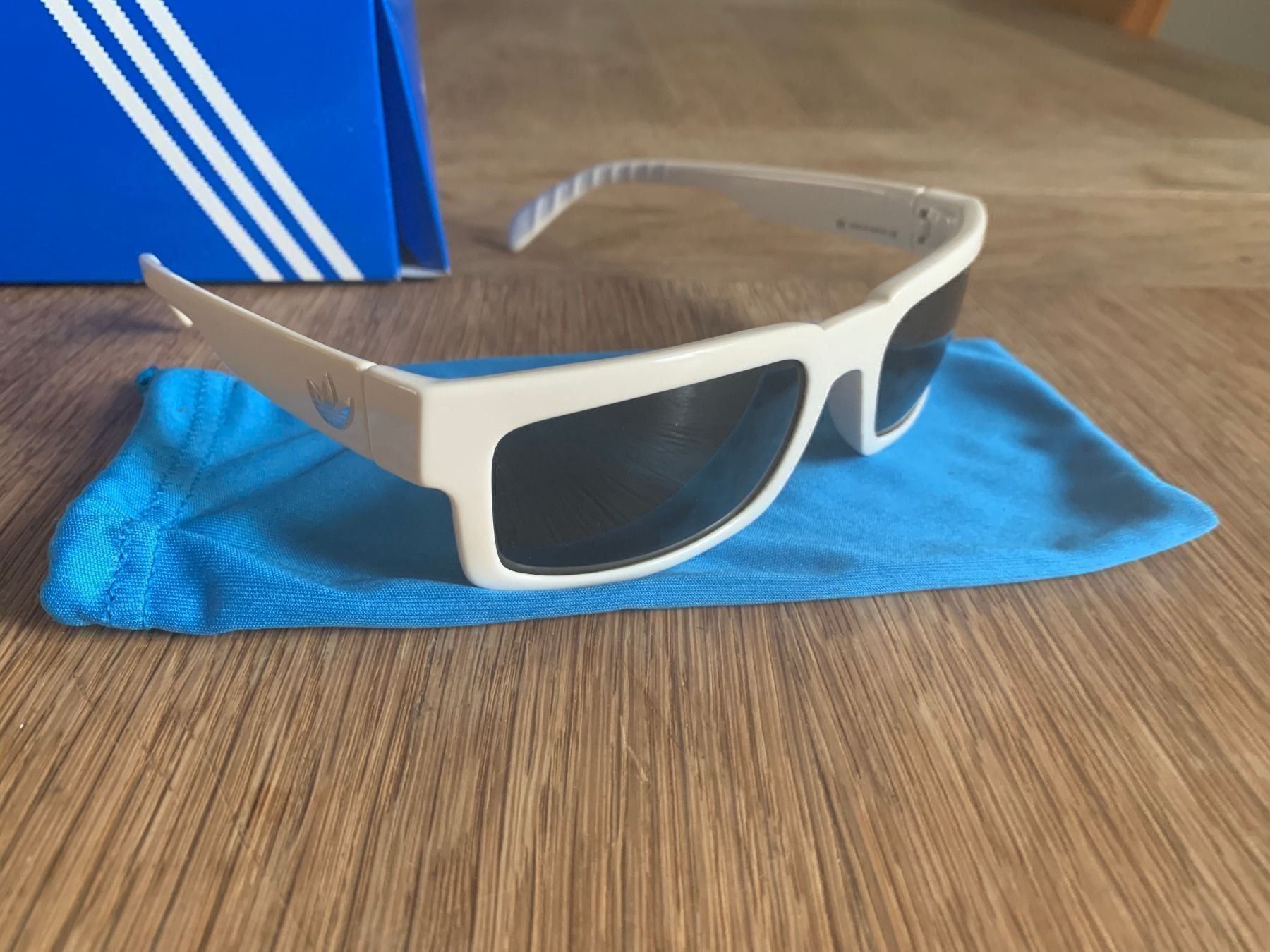 Adidas Occhiali & Lenti: adidas Eyewear curitiba ah22 – Nuovo e nell'imballaggio originale da Bern venduto da SamuelH02 1