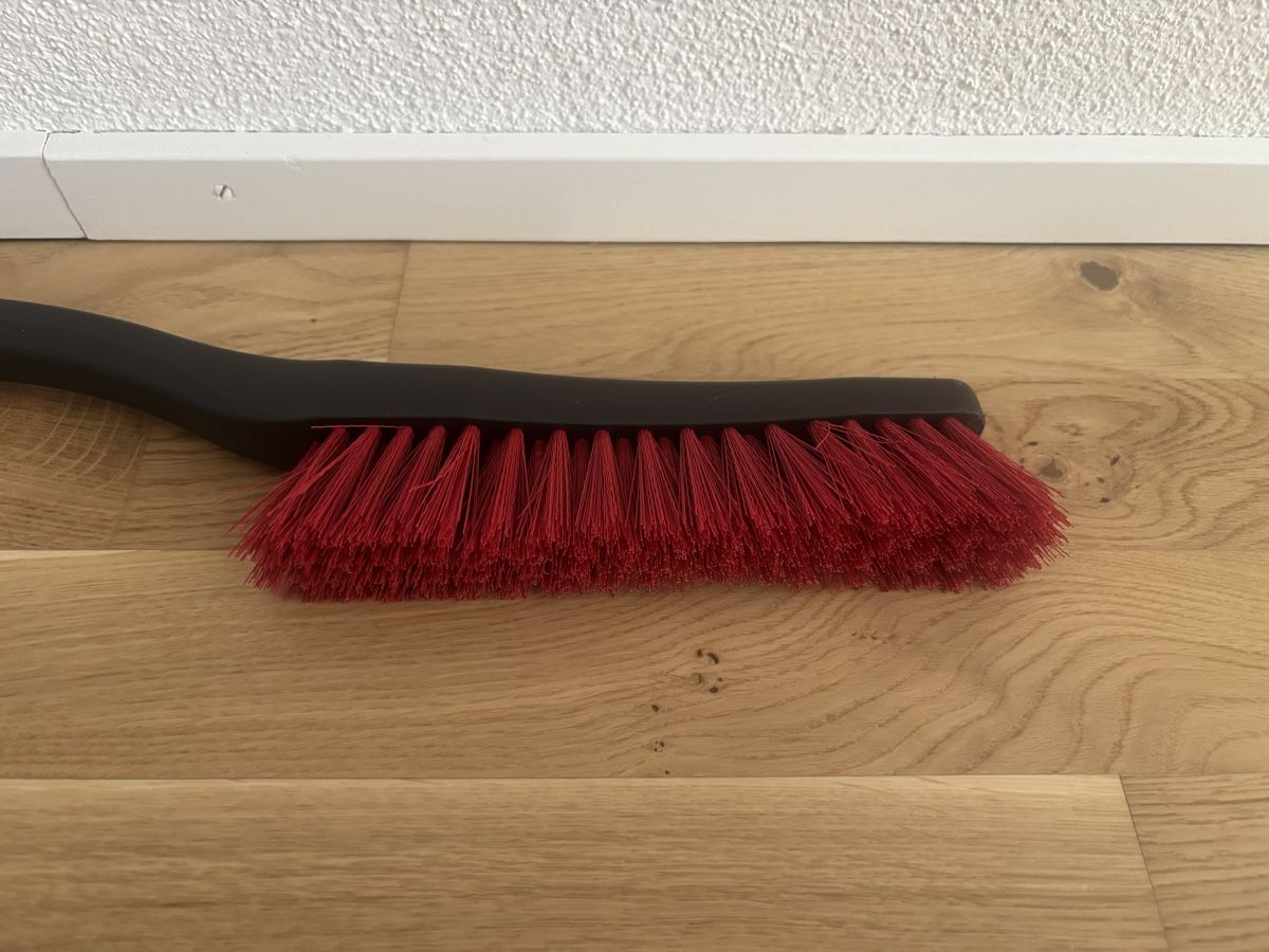 Sonstige Pflegeartikel: Hopkins Canada Schneebürste mit Eiskratzer – Gebraucht aus Zug von volpo6300 2