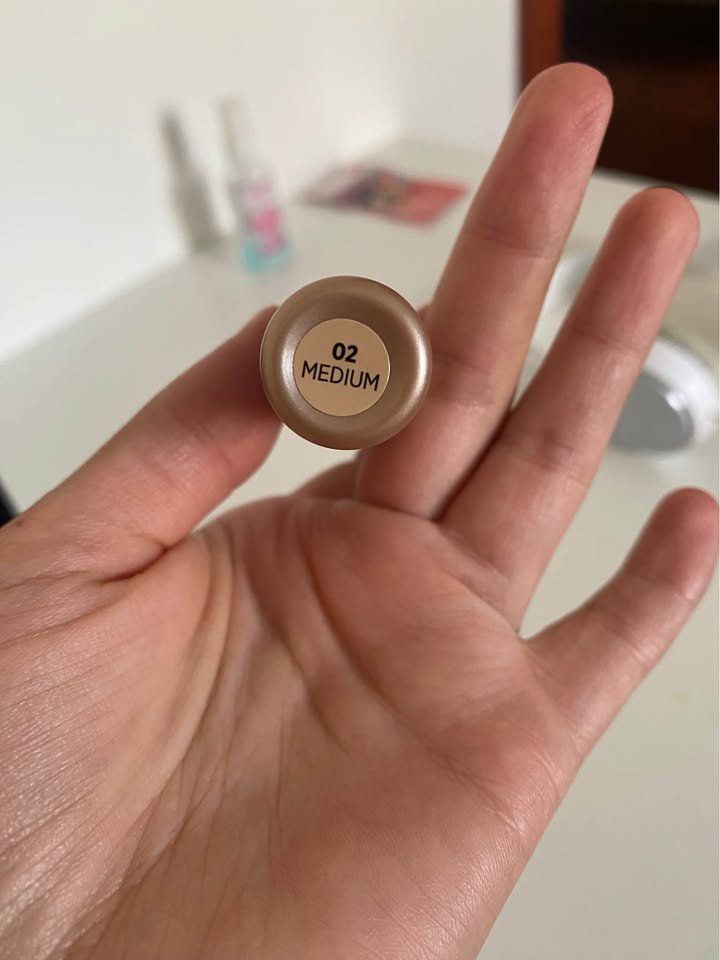 Make-up: correttore concealer eveline 02 medium anti-fatigue – Usato da Balerna venduto da AnnadiBalerna 2