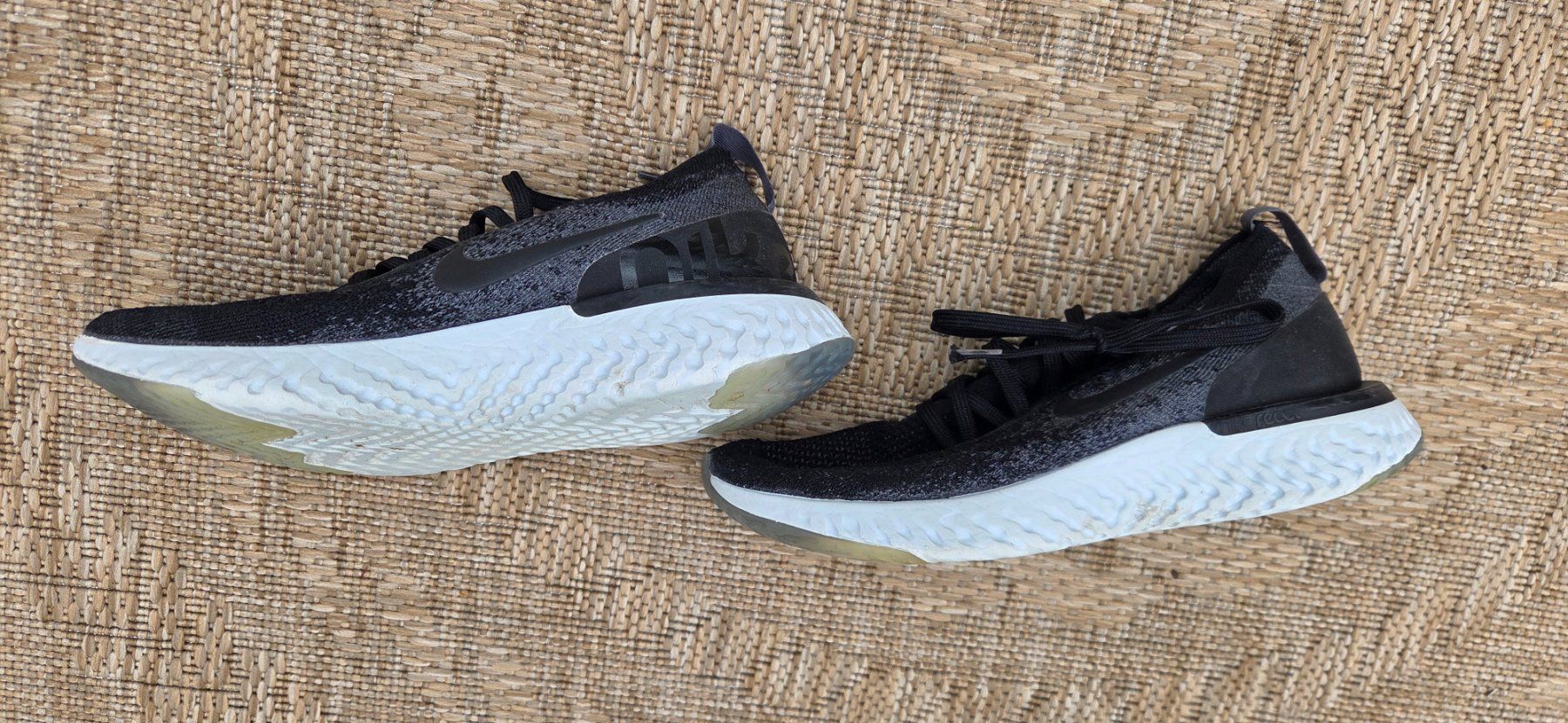 Scarpe da donna: Damen Turnschuhe Epic React Nike, Gr. 39 – Usato da Oberwangen b. Bern venduto da Levidog 4