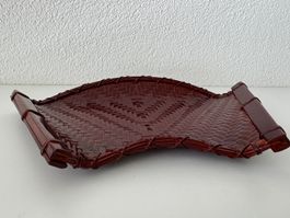 Schöne handgefertigte Schale aus Bambus, lackiert