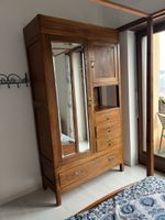 Antik Massivholz-Kleiderschrank (Abholung im Tessin)