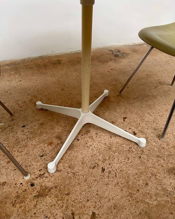 Herman Miller Tavoli: Herman Miller Contract Table  Eames/Nelson – Usato da Basel venduto da StudioArca 2