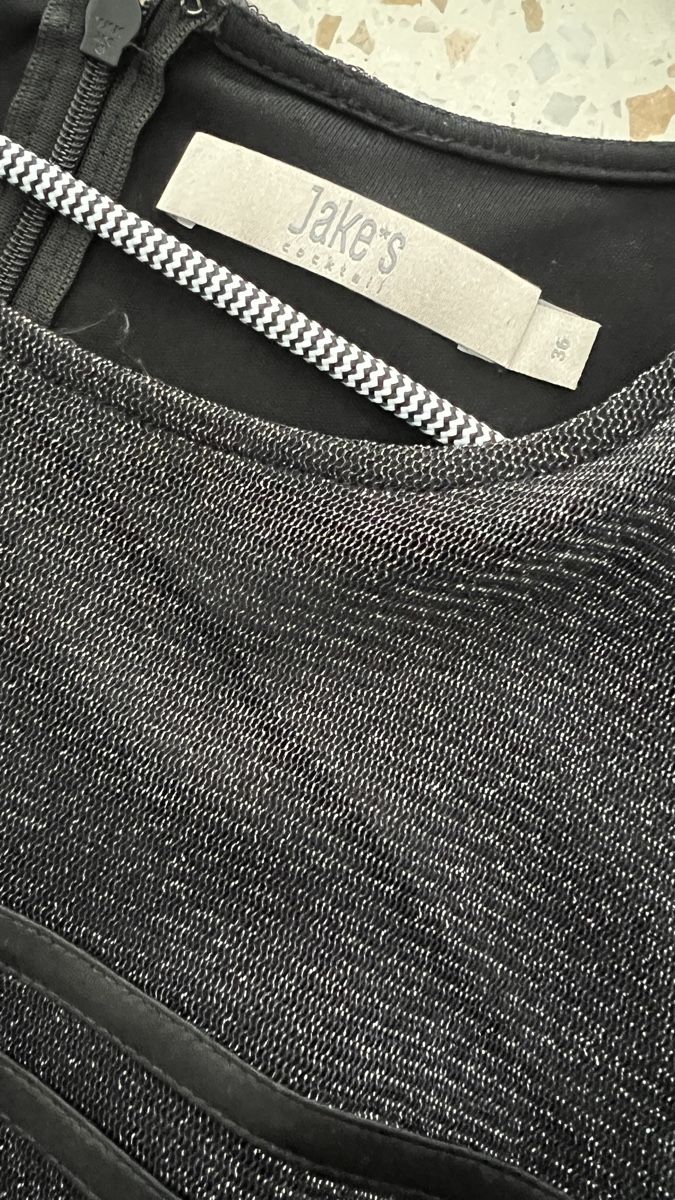 Vestiti: Jake*s Kleid schwarz Gr. 36 – Usato da Tagelswangen venduto da Bomu 1
