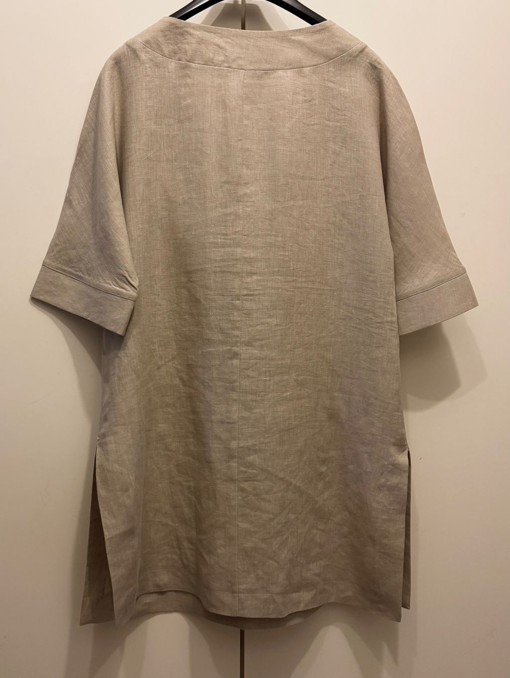 Vestiti: Jolie robe tunique, beige, taille 38CH-44IT – Nuovo e nell'imballaggio originale da Genève venduto da OnSale 2