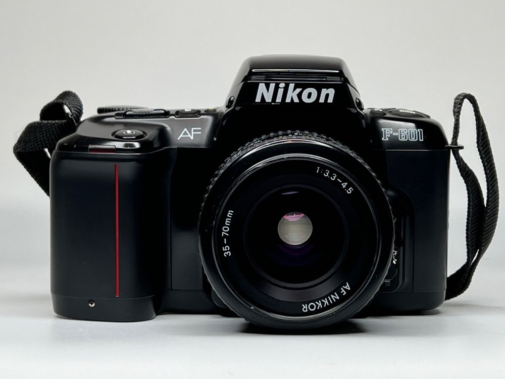 Nikon F-601 Avec Nikkor 35-70mm - Appareil Argentique 35mm + Accessoires