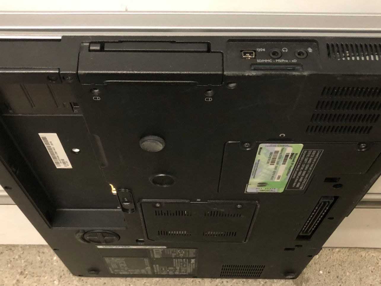 Dell Notebook: Laptop Dell XPS, DEFEKT – Difettoso da Hinterkappelen venduto da atomschnee 4