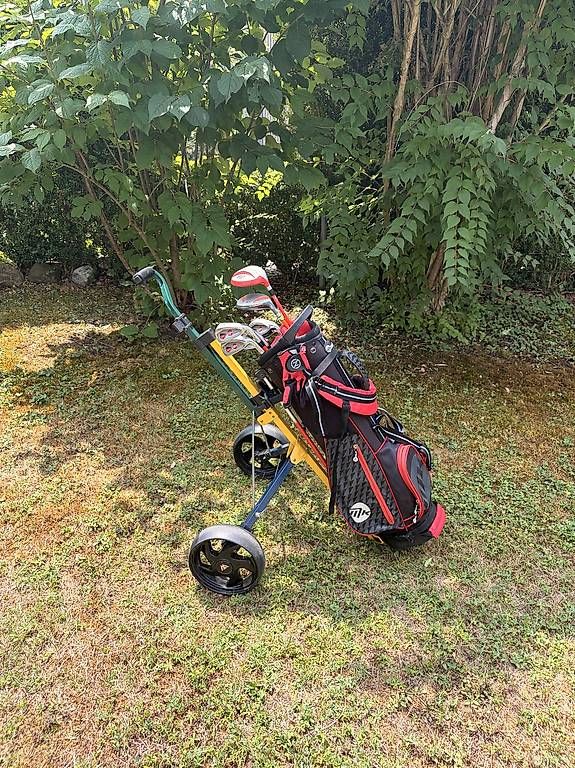 Mazze & Set: Junior Golfset mit Bag, Trolley und Handschuh – Usato da Zumikon venduto da jacobsensvenerik911 4